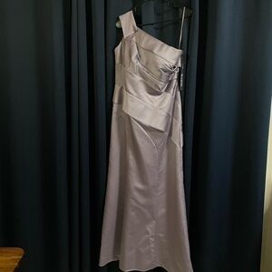 White by Vera Wang evening prom bridesmaid dress gown